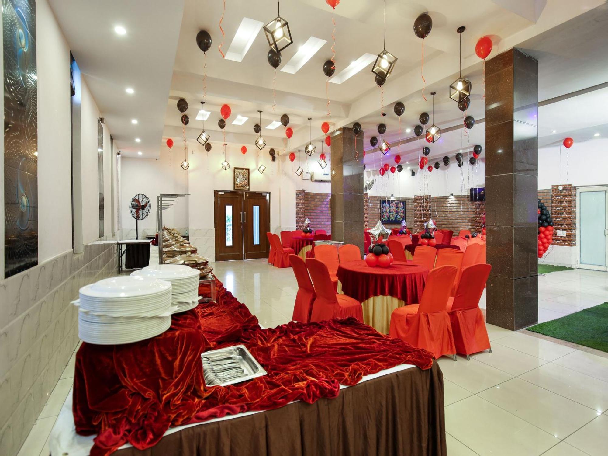 Oyo Flagship Hotel Le Aley Regency Ludhiana Buitenkant foto