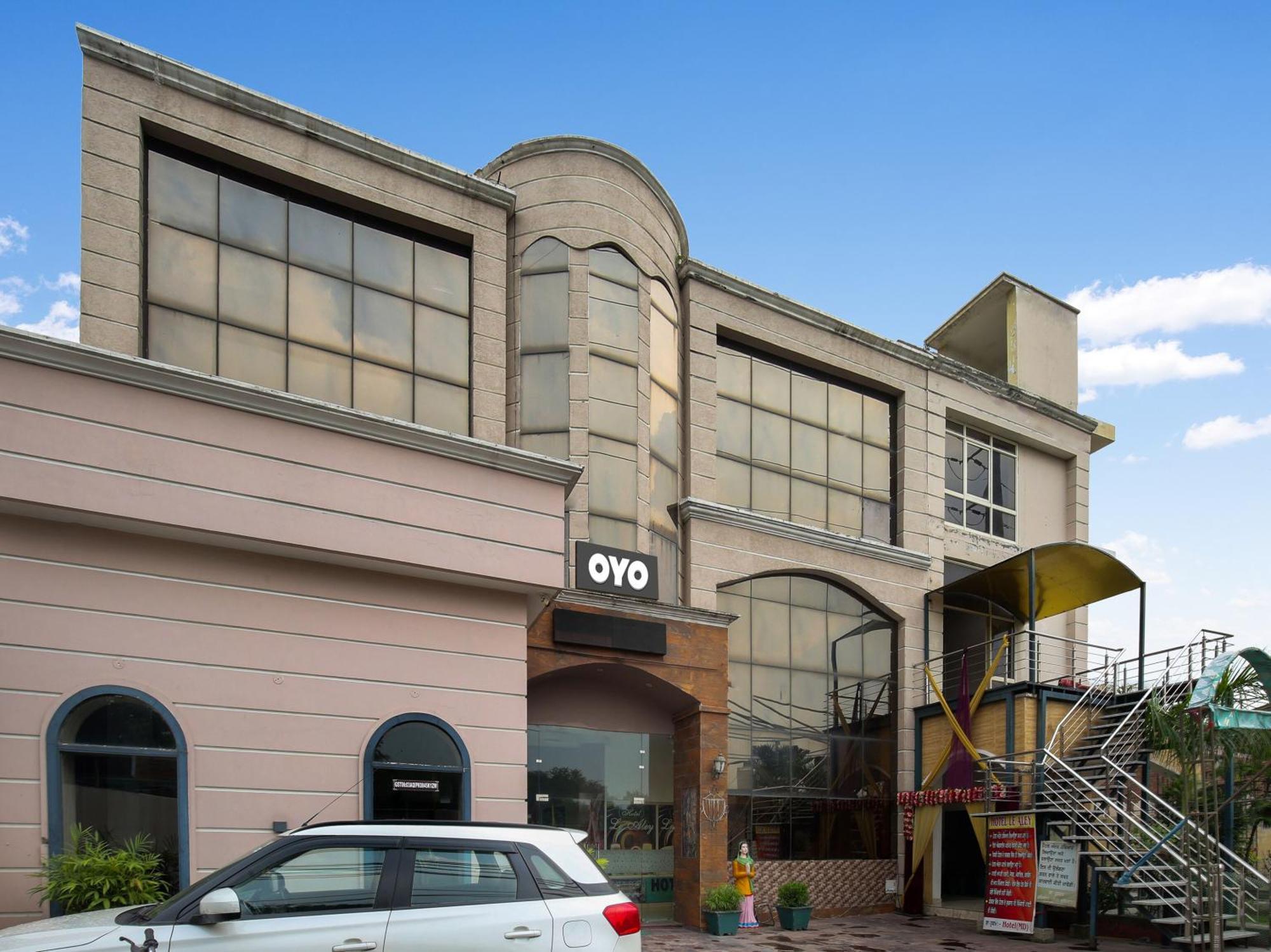 Oyo Flagship Hotel Le Aley Regency Ludhiana Buitenkant foto